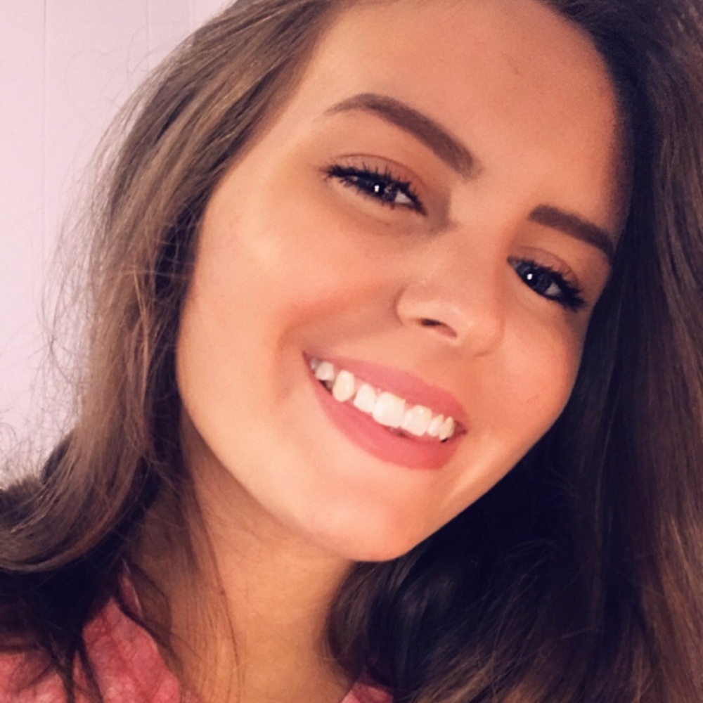 Meet your Posher, Abigail